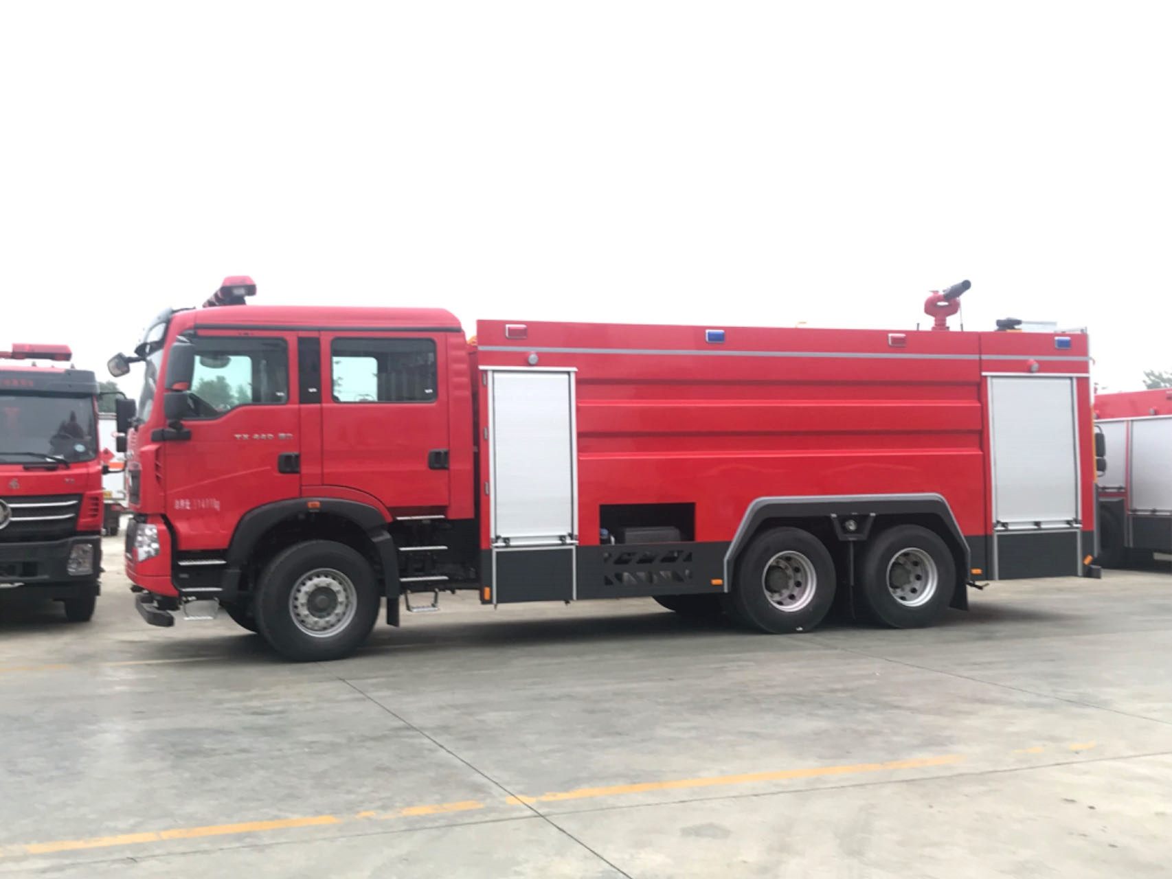 ����8���ɷ���ĭ(li��n)������܇